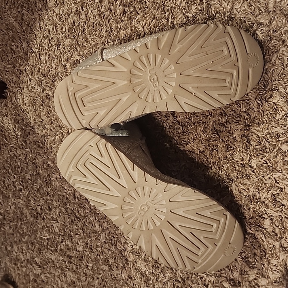 Authentic Uggs - image 3